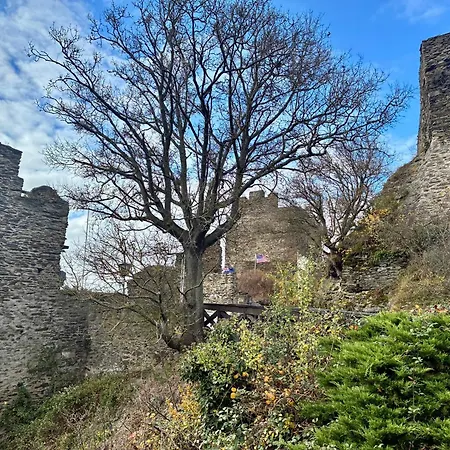 Burg Liebenstein Hotel *